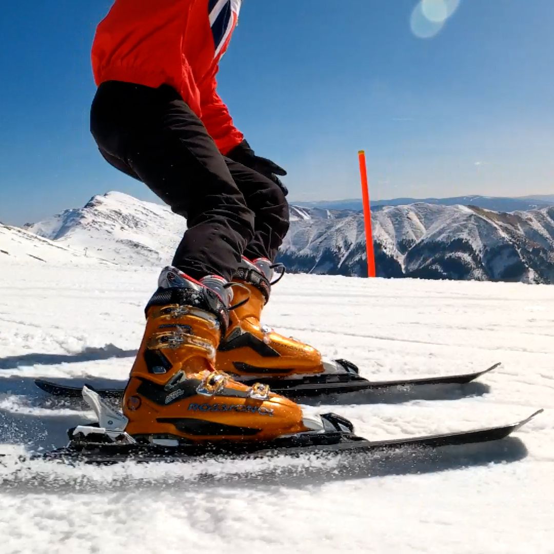 Skiboards, snowblades, short ski, skiblades by Snowfeet. These short mini skis are the greatest fun you can possibly have on a mountain as a skier, plus they're super easy to learn!