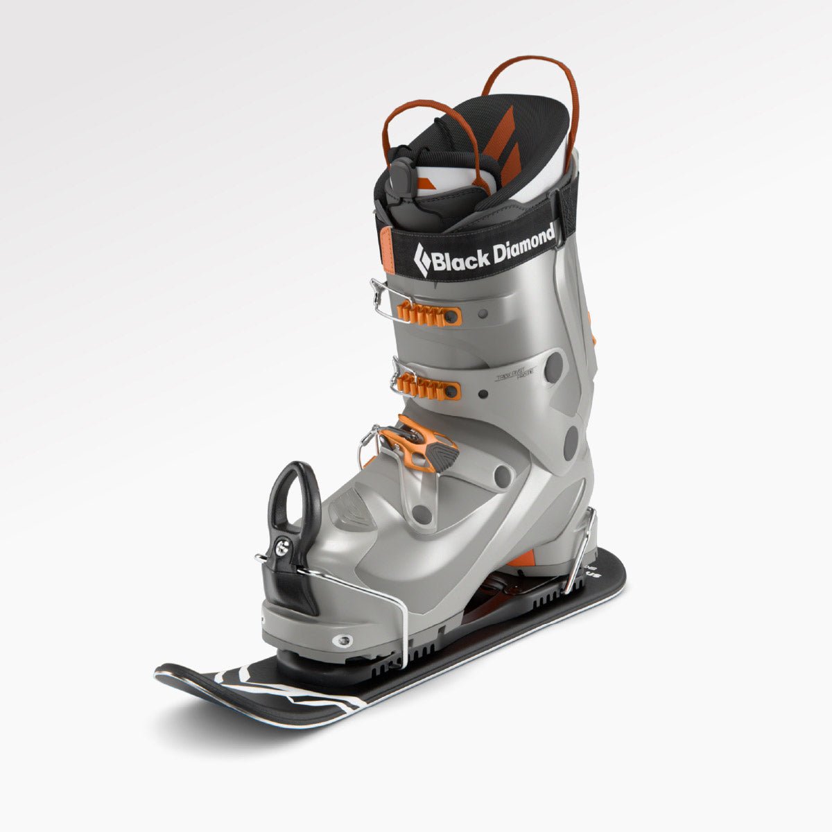 Skiskates, skates on snow -  Short Mini Skis - snowfeet*, Product photo, wood core skis, ski binding with ski boot, black mountain color.