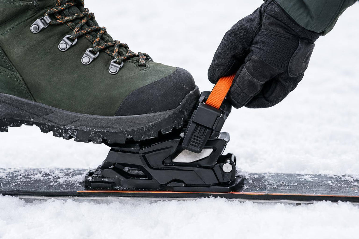 Can You Wear Skiskates With Hiking Boots? - snowfeet*