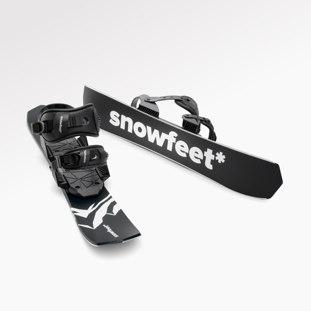 Skiboards Snowblades Short Mini Skis - snowfeet*, Product photo, wood core skis, snowboard binding, black mountain color.